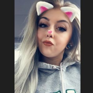 Meet your Posher, Olivia